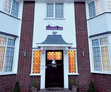 Clover And Hotel 3*