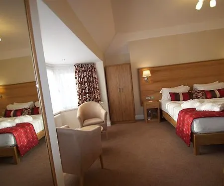 Clover And Hotel 3*
